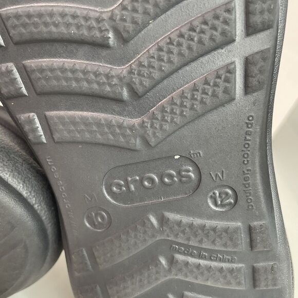 Crocs Classic Clog Sandle Mens 10 Womens 12, All Black, Strap, Unvented - Picture 8 of 9